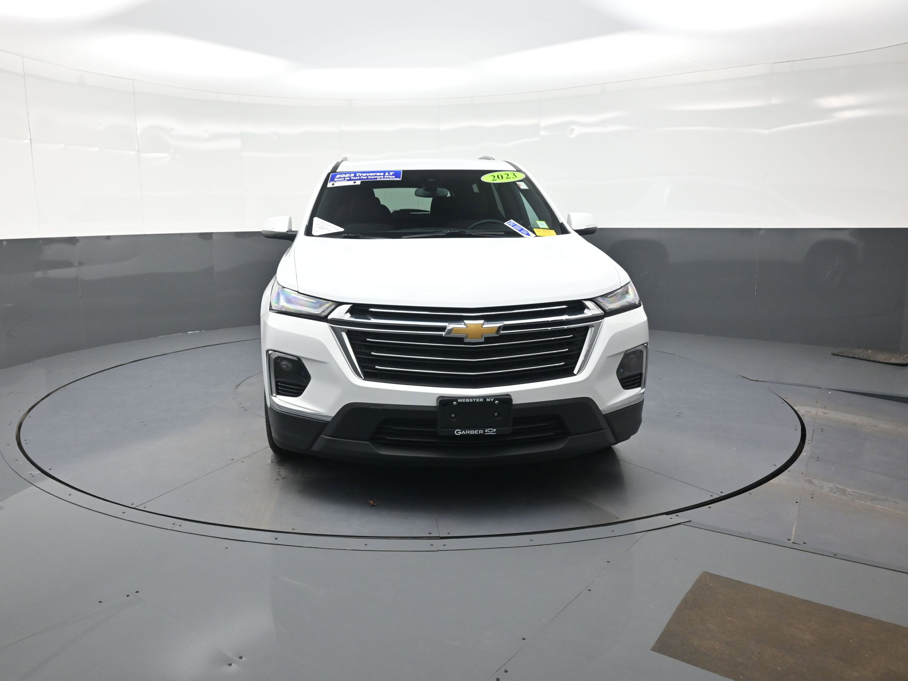 Used 2023 Chevrolet Traverse LT image 8
