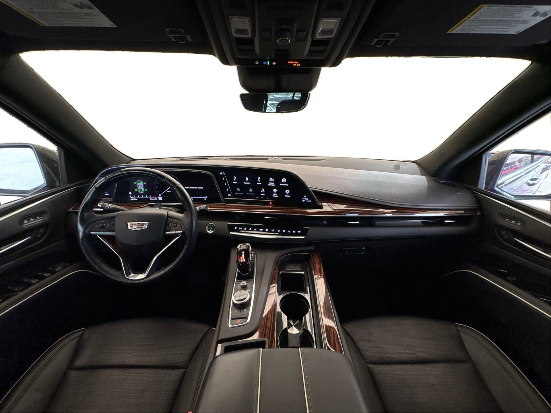 Used 2022 Cadillac Escalade Premium Luxury image 23