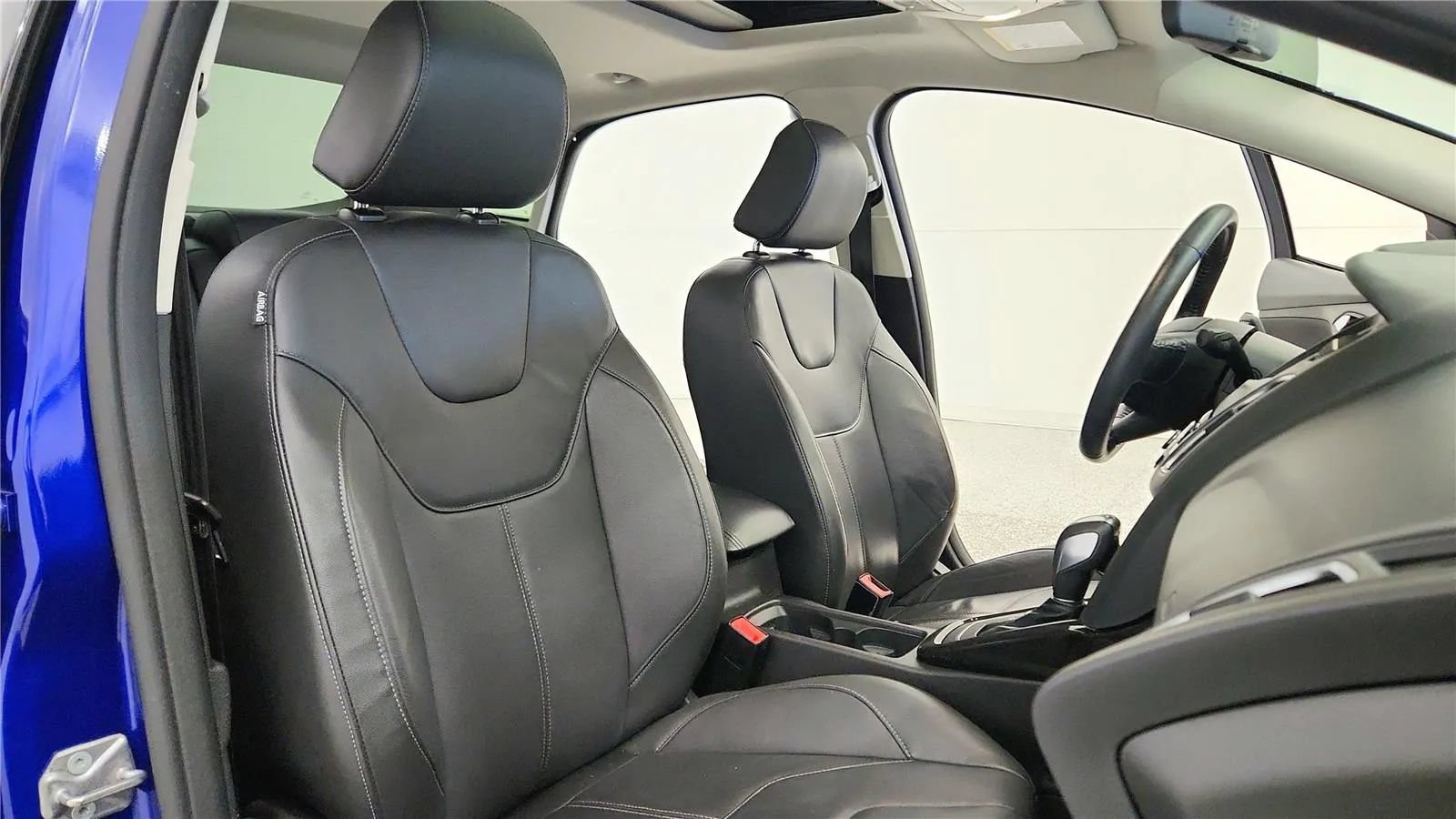 Used 2015 Ford Focus Titanium FWD image 40