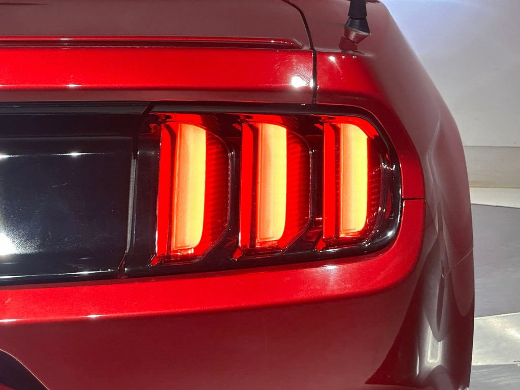 Used 2015 Ford Mustang Convertible w/ Equipment Group 051A RWD image 33