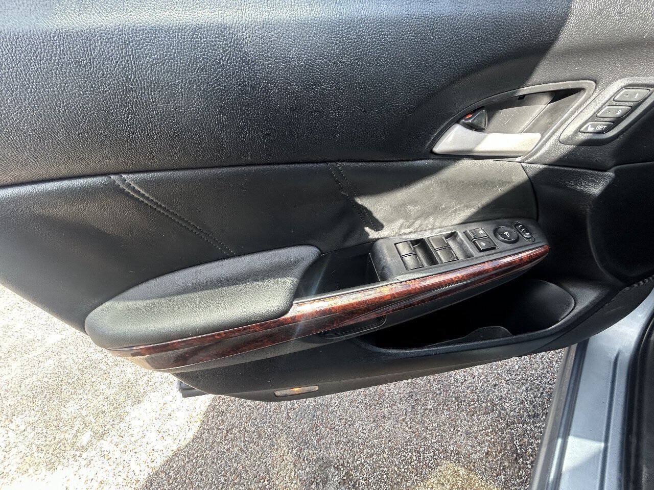 Used 2011 Honda Crosstour EX-L image 30