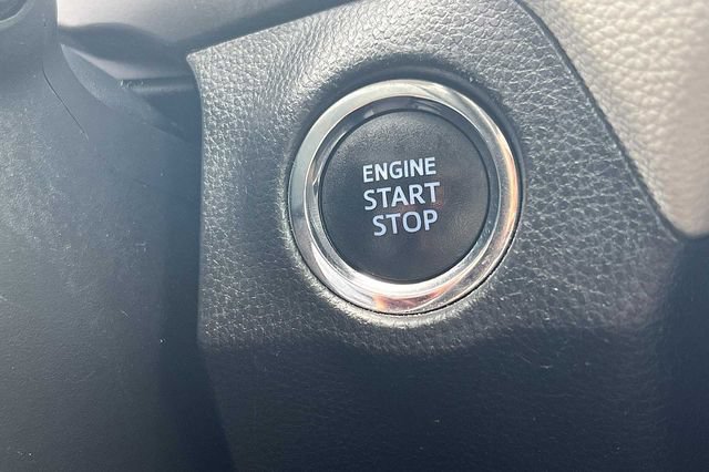 Used 2021 Toyota RAV4 XLE FWD image 30