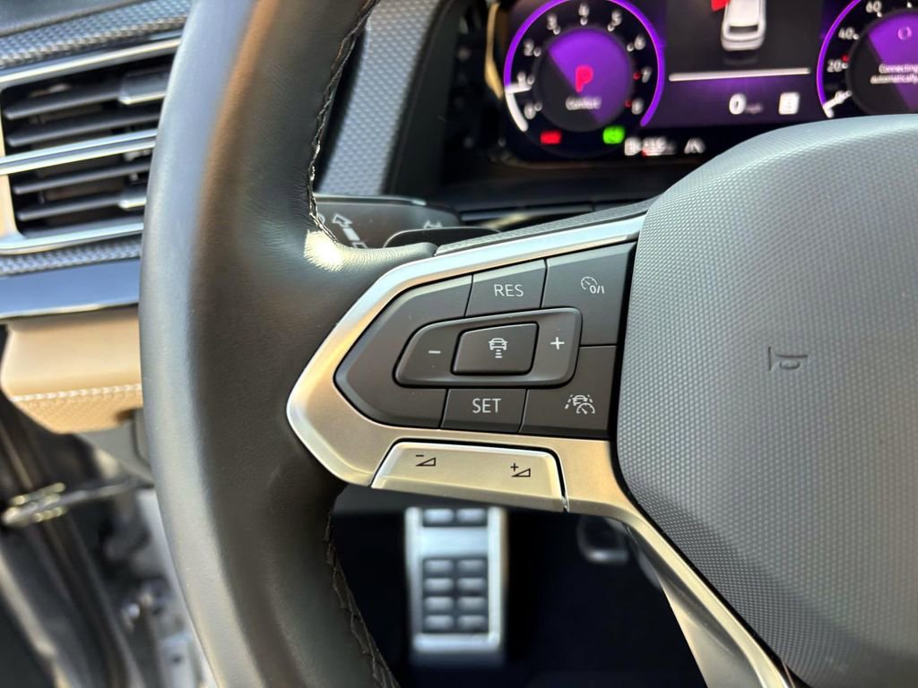 Used 2024 Volkswagen Atlas Cross Sport SEL R-Line image 17