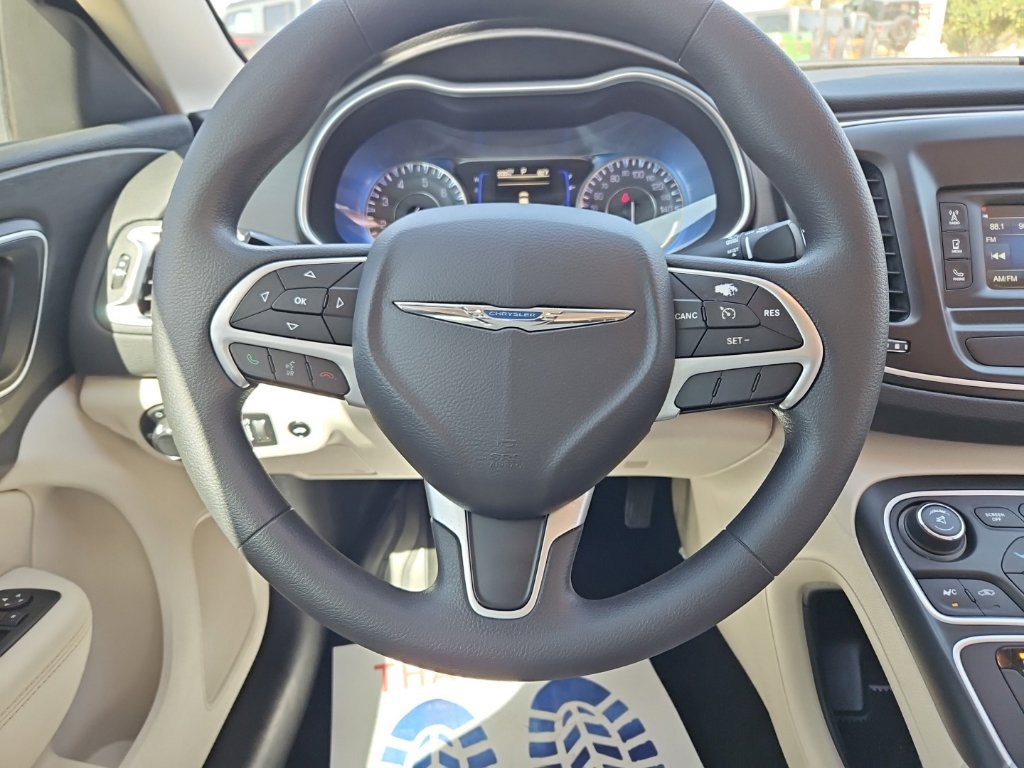 Used 2016 Chrysler 200 Limited FWD image 27