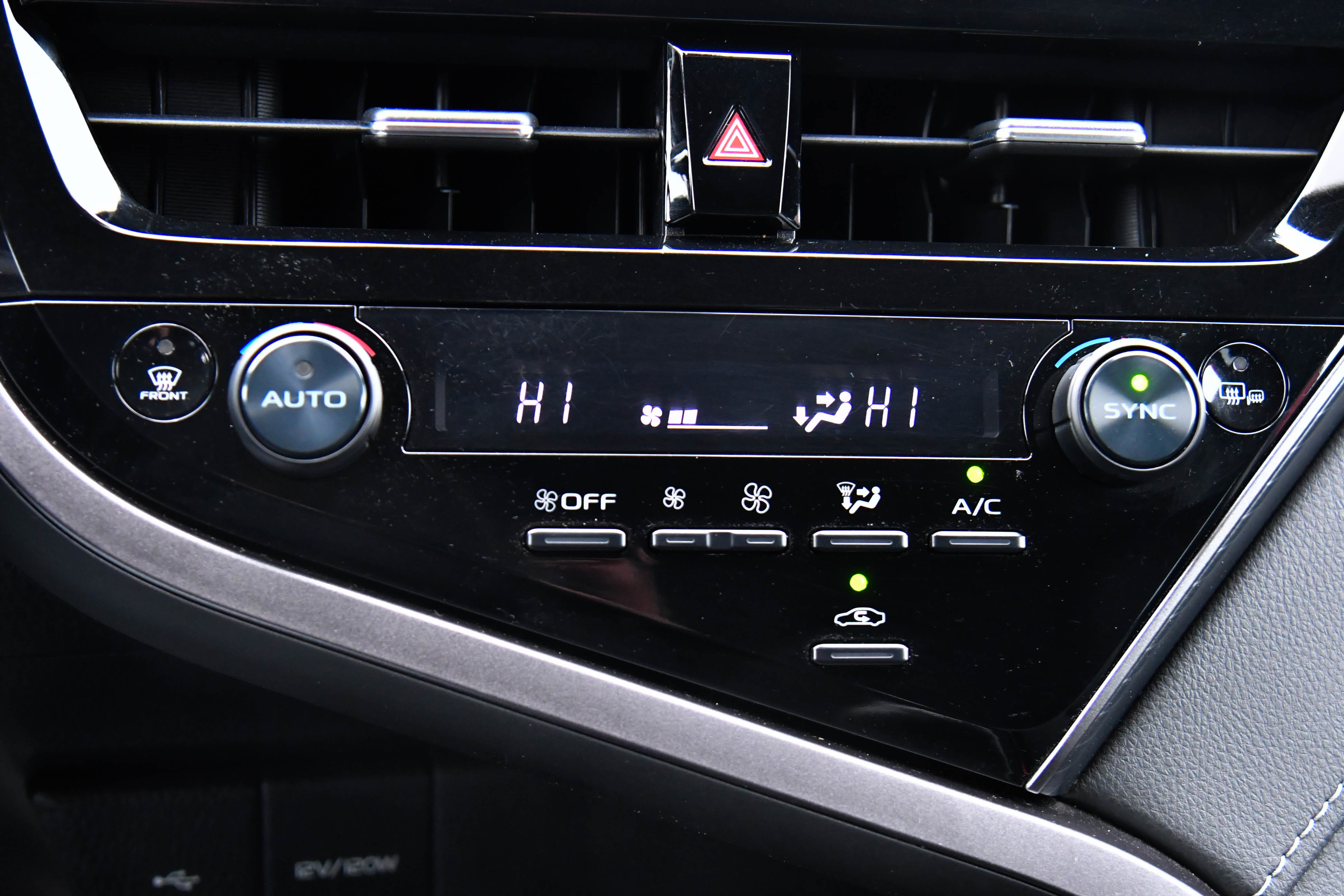 Used 2023 Toyota Camry SE image 24