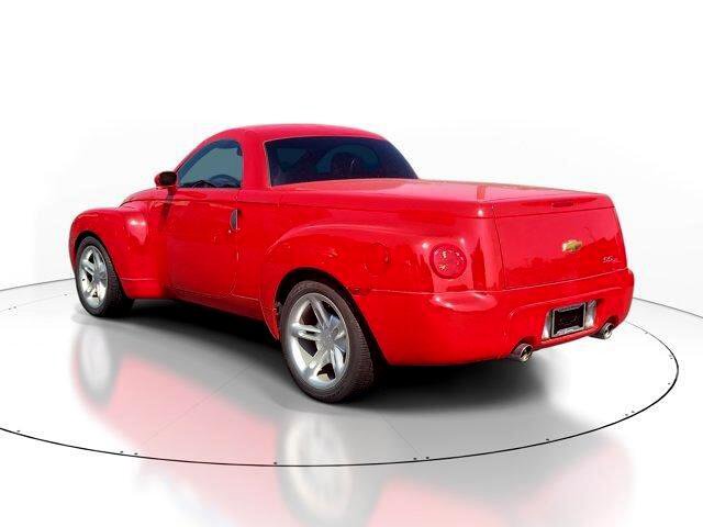 Used 2003 Chevrolet SSR w/ Preferred Equipment Group image 3