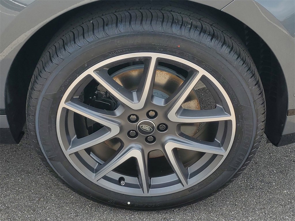 New 2026 Land Rover Range Rover Velar Dynamic SE image 5