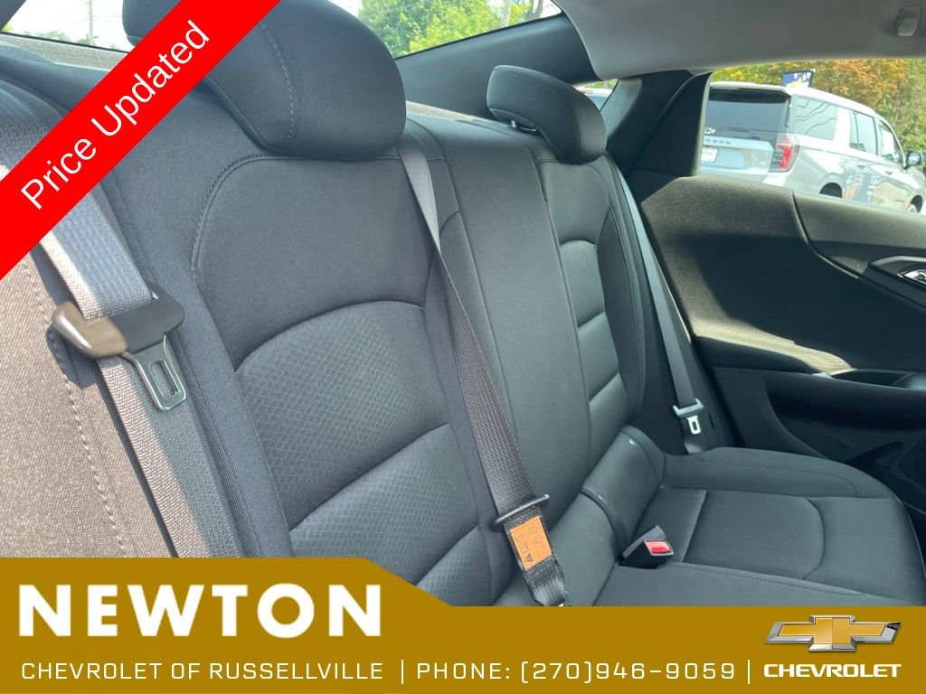 Used 2025 Chevrolet Malibu RS FWD image 26