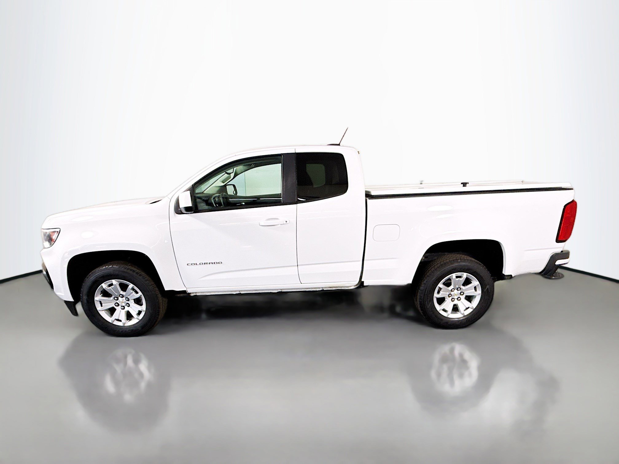 Used 2022 Chevrolet Colorado LT w/ Fleet Safety Package RWD image 6