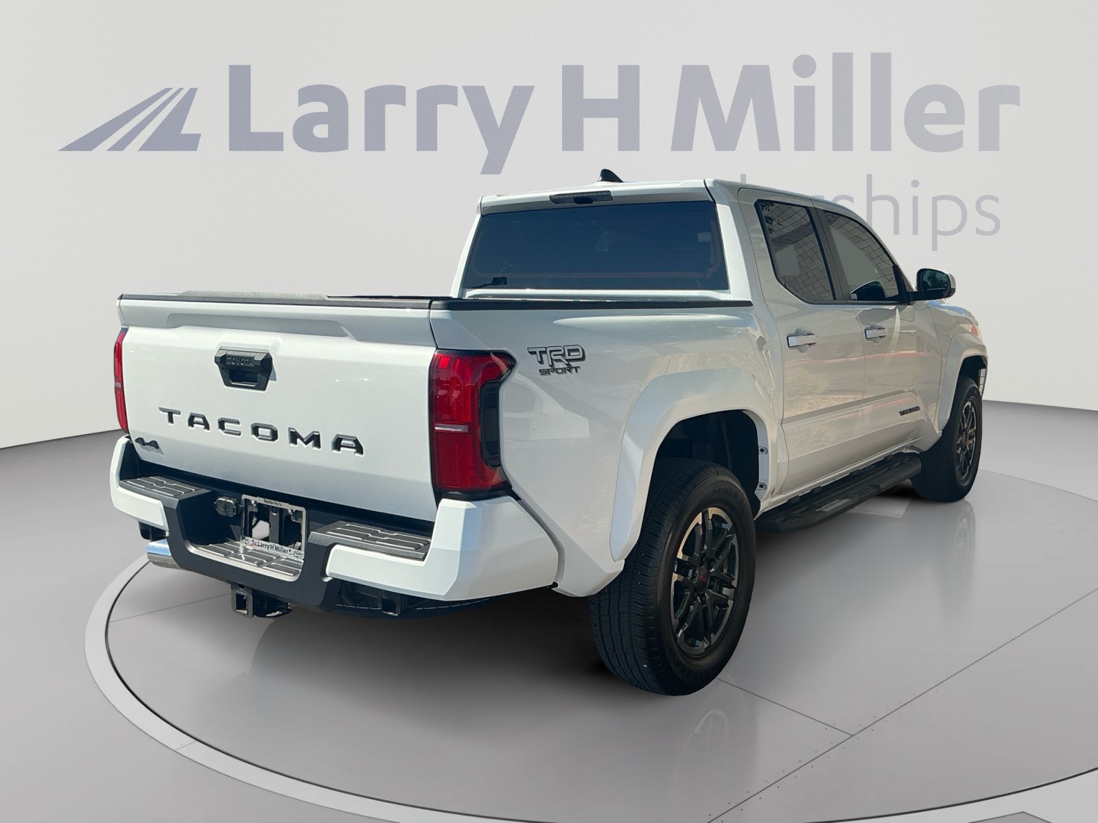 Used 2026 Toyota Tacoma TRD Sport AWD/4WD image 5