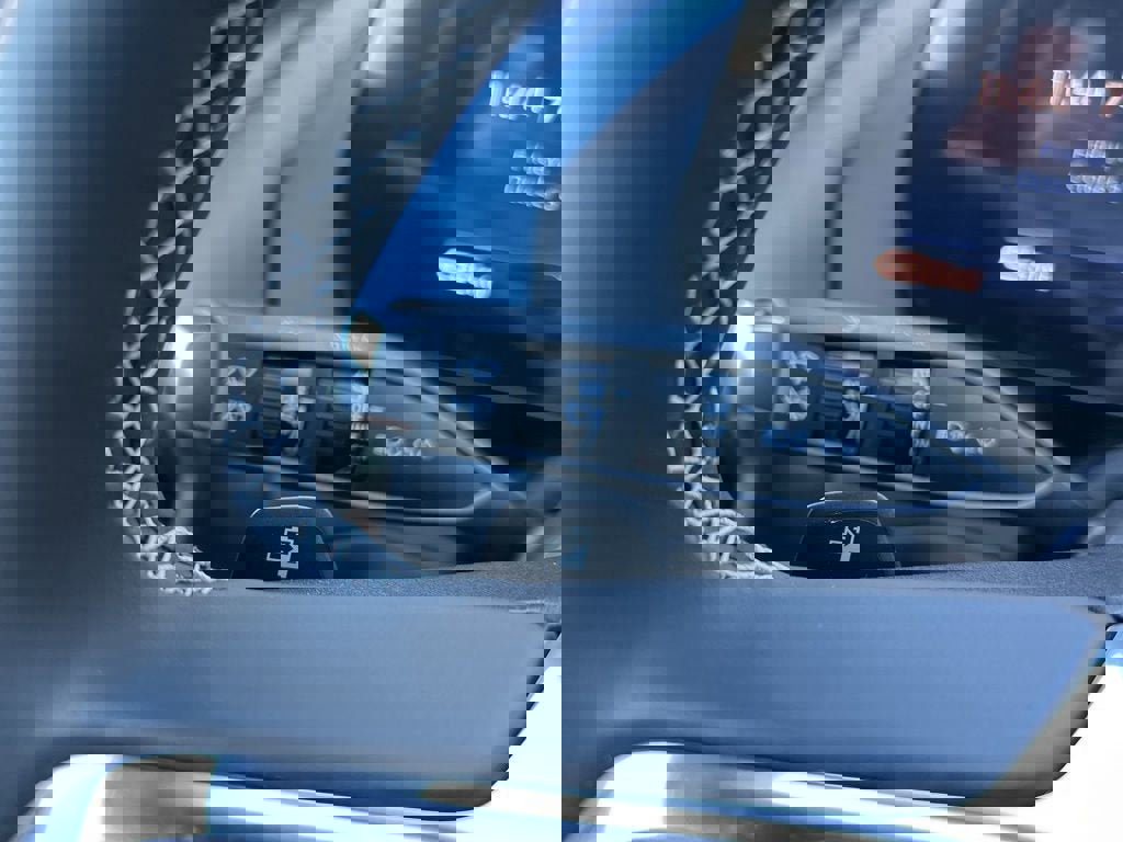 New 2026 Chevrolet Equinox EV LT image 18