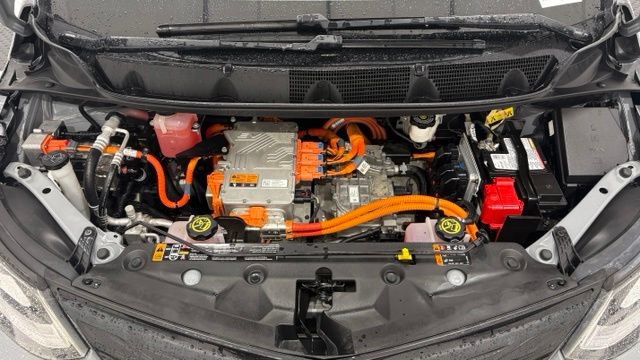 Used 2021 Chevrolet Bolt Premier w/ Infotainment Package FWD image 8