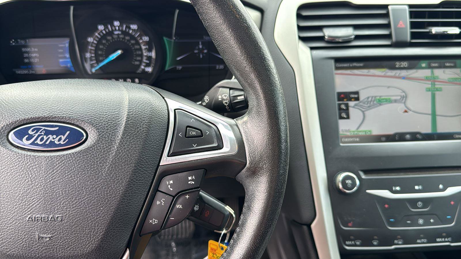 Used 2015 Ford Fusion SE w/ Equipment Group 202A image 14