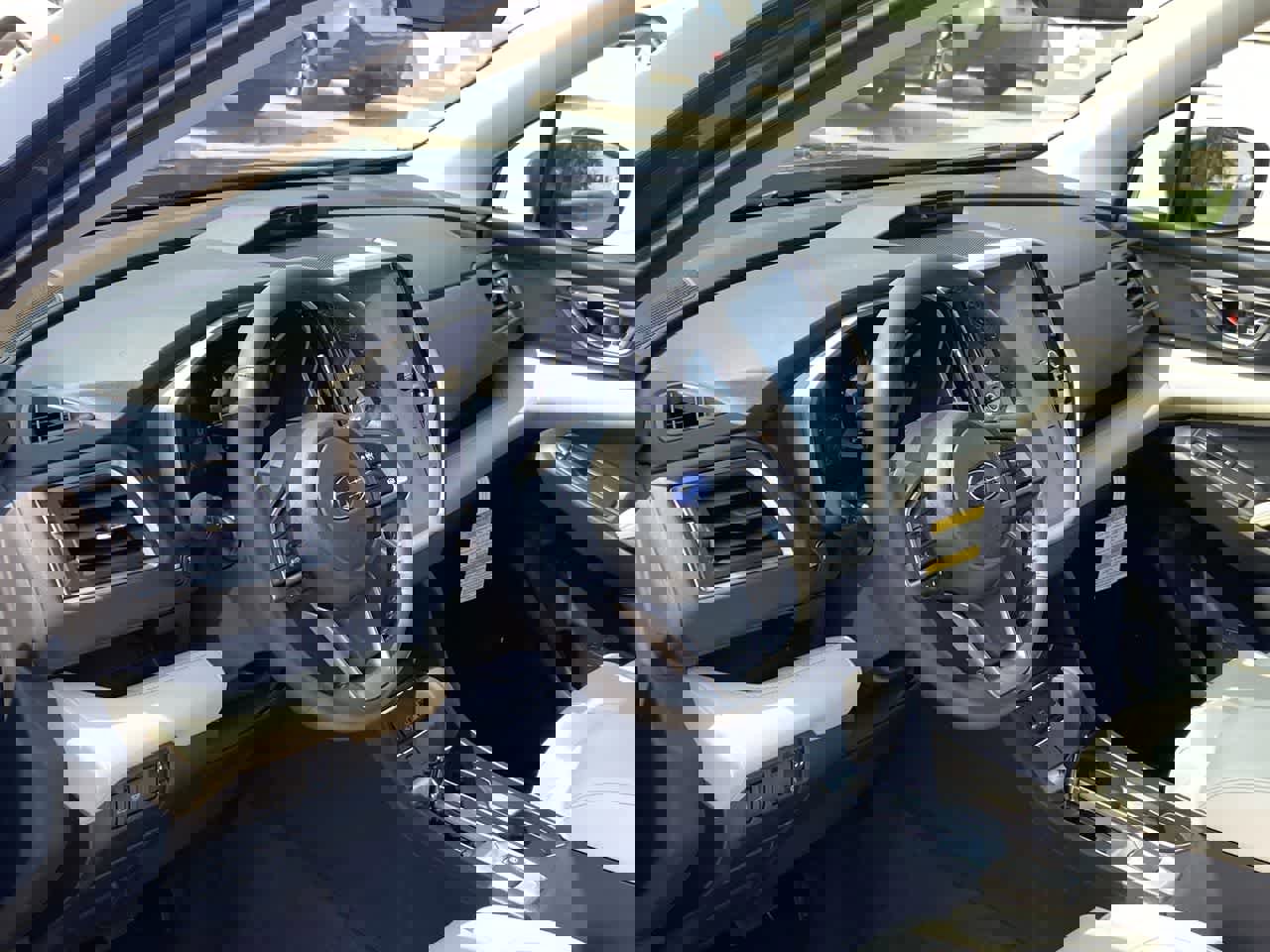 New 2025 Subaru Ascent Limited image 2