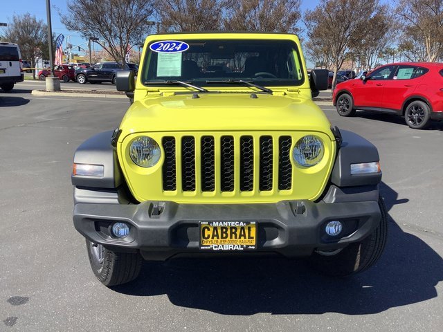 Used 2024 Jeep Wrangler Sport S image 4