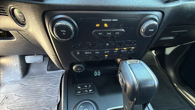 Used 2020 Ford Ranger Lariat w/ Equipment Group 501A Mid AWD/4WD image 14