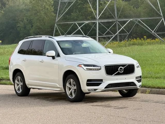 Used 2018 Volvo XC90 T5 Momentum w/ Convenience Package AWD/4WD image 2