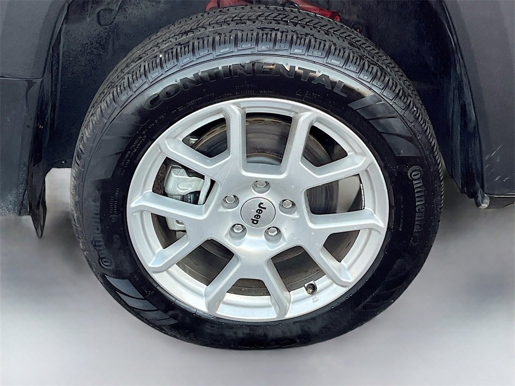 Used 2023 Jeep Renegade Latitude w/ Premium Group image 30