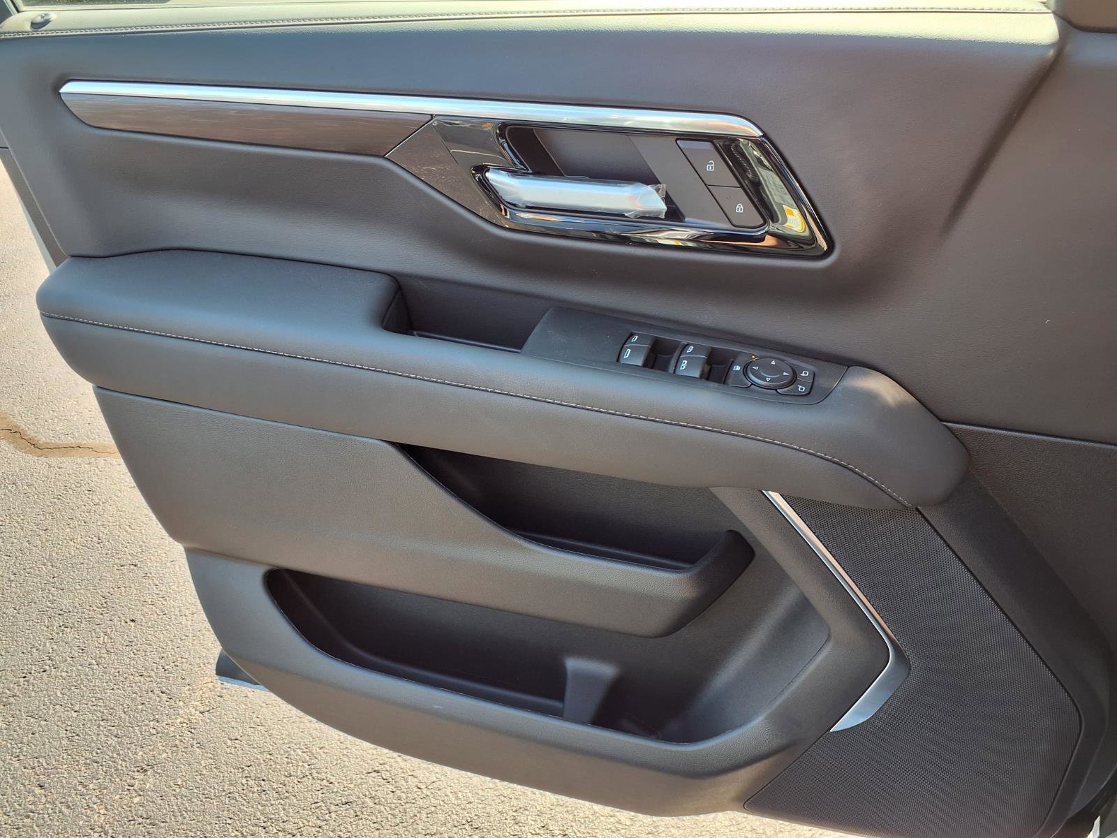 New 2026 Chevrolet Tahoe LS w/ LS Custom Edition AWD/4WD image 14