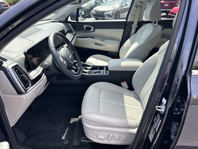 Used 2025 Kia Sorento S w/ Panoramic Sunroof Package FWD image 22