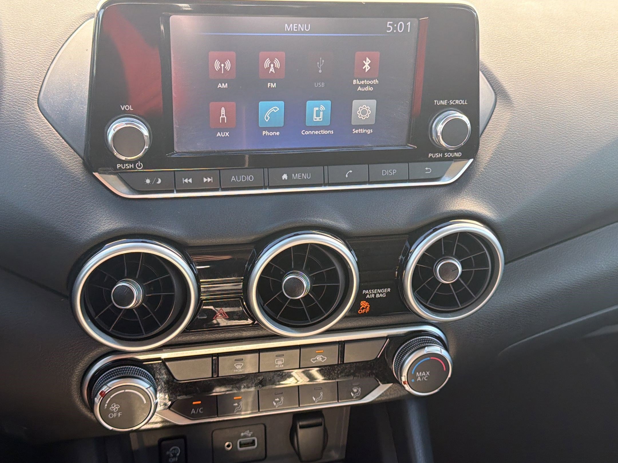 Used 2025 Nissan Sentra S image 25