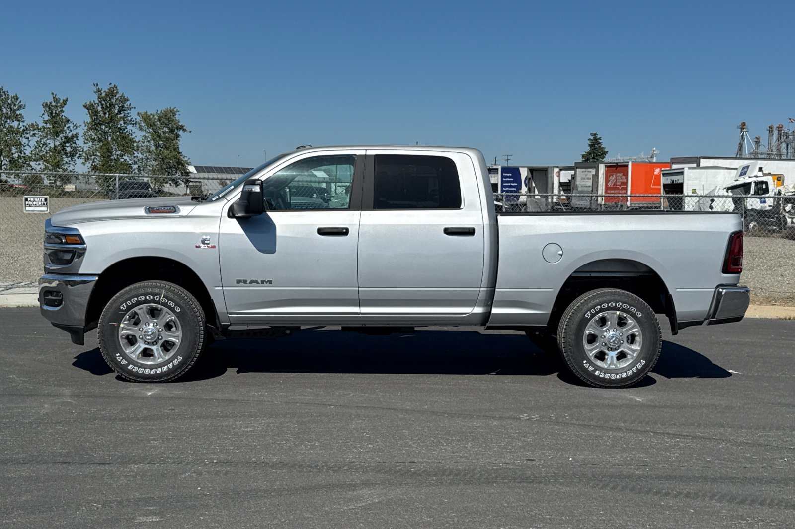 New 2026 RAM 3500 Big Horn AWD/4WD image 6