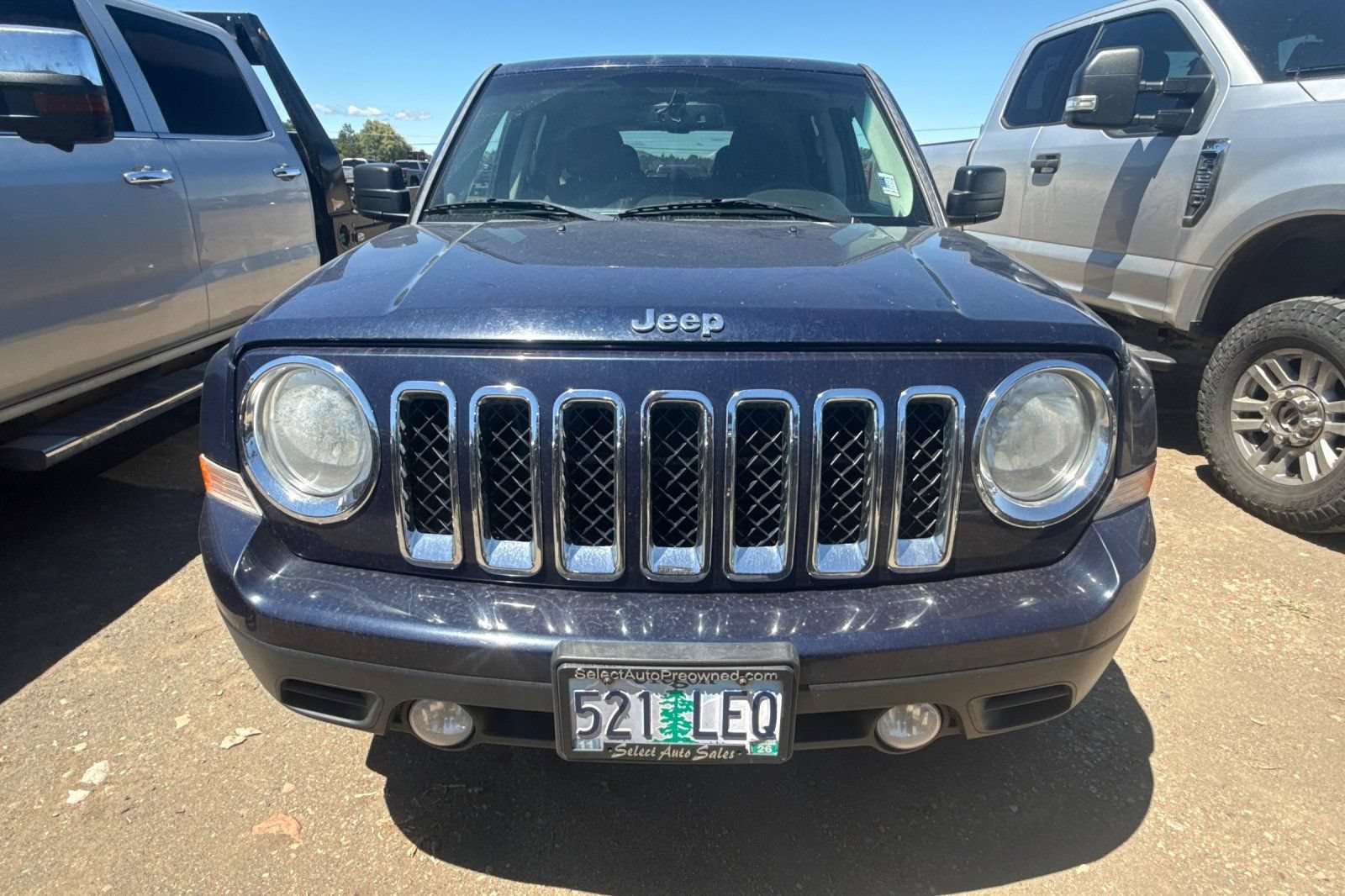Used 2013 Jeep Patriot Latitude AWD/4WD image 2