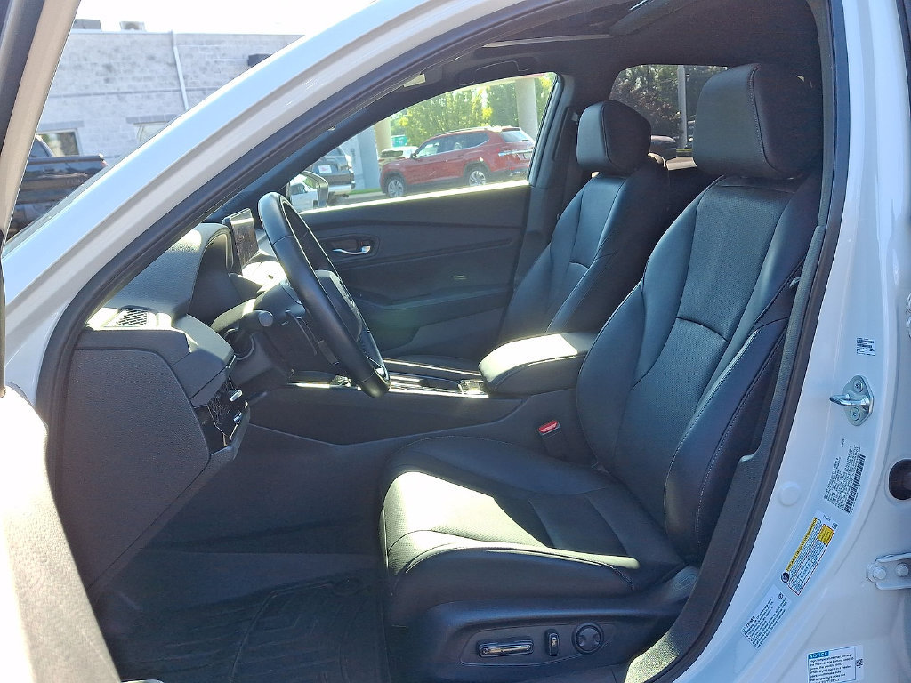 Used 2023 Honda Accord Sport image 14