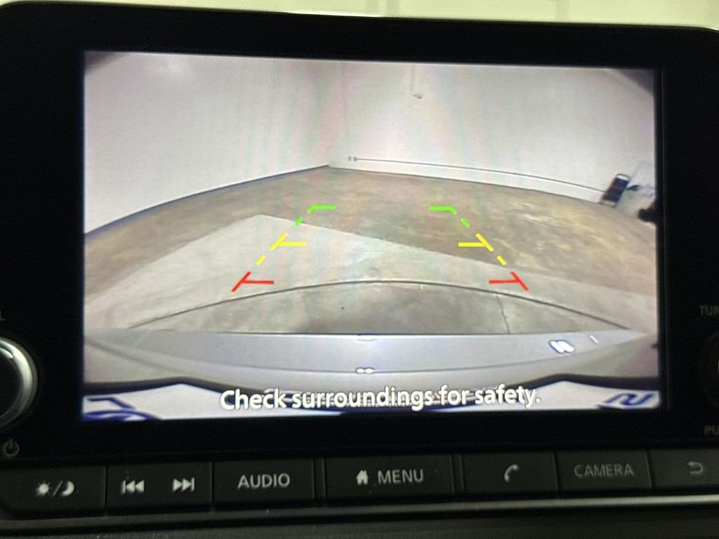 Used 2024 Nissan Rogue SV image 15