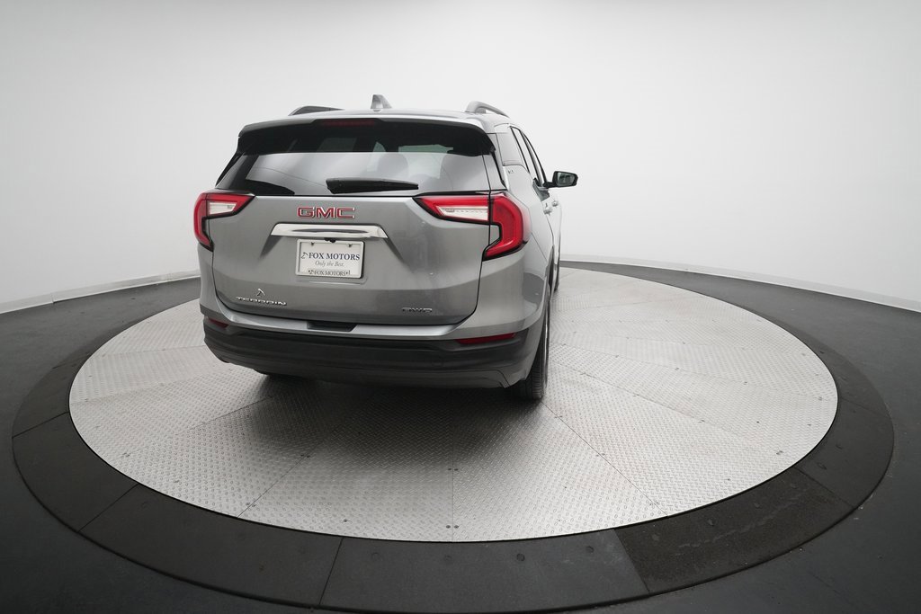 Used 2024 GMC Terrain SLE image 33