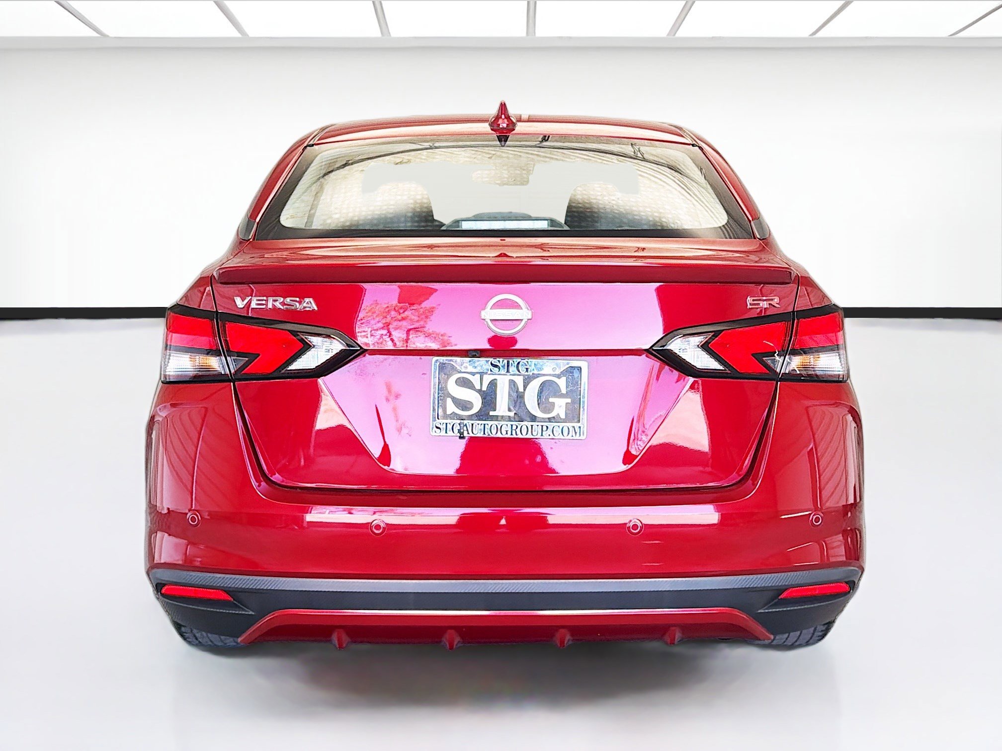 Used 2023 Nissan Versa SR w/ Trunk Package image 5