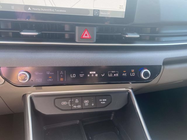 New 2026 Kia Carnival EX FWD image 17