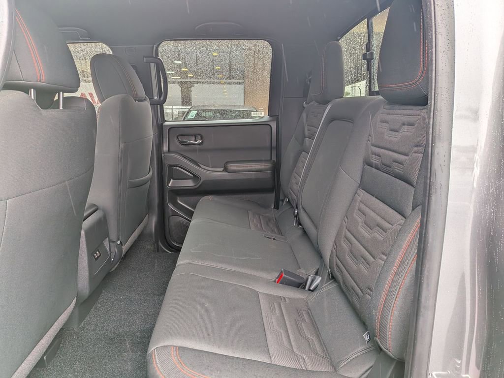 Used 2024 Nissan Frontier PRO-4X image 27