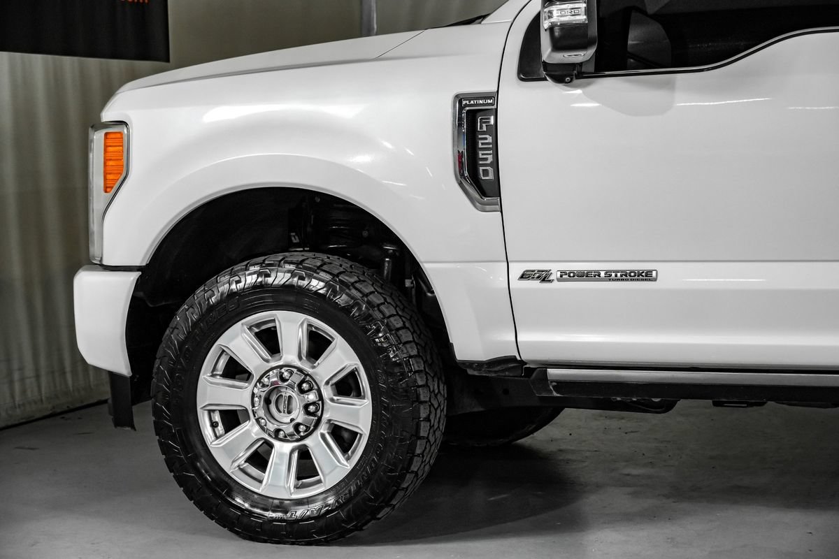 Used 2019 Ford F250 Platinum w/ Platinum Ultimate Package AWD/4WD image 12