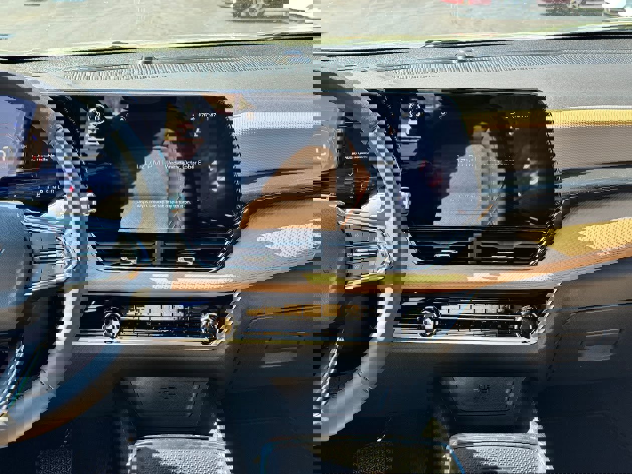 New 2026 Chevrolet Equinox ACTIV w/ Safety and Technology Package image 11