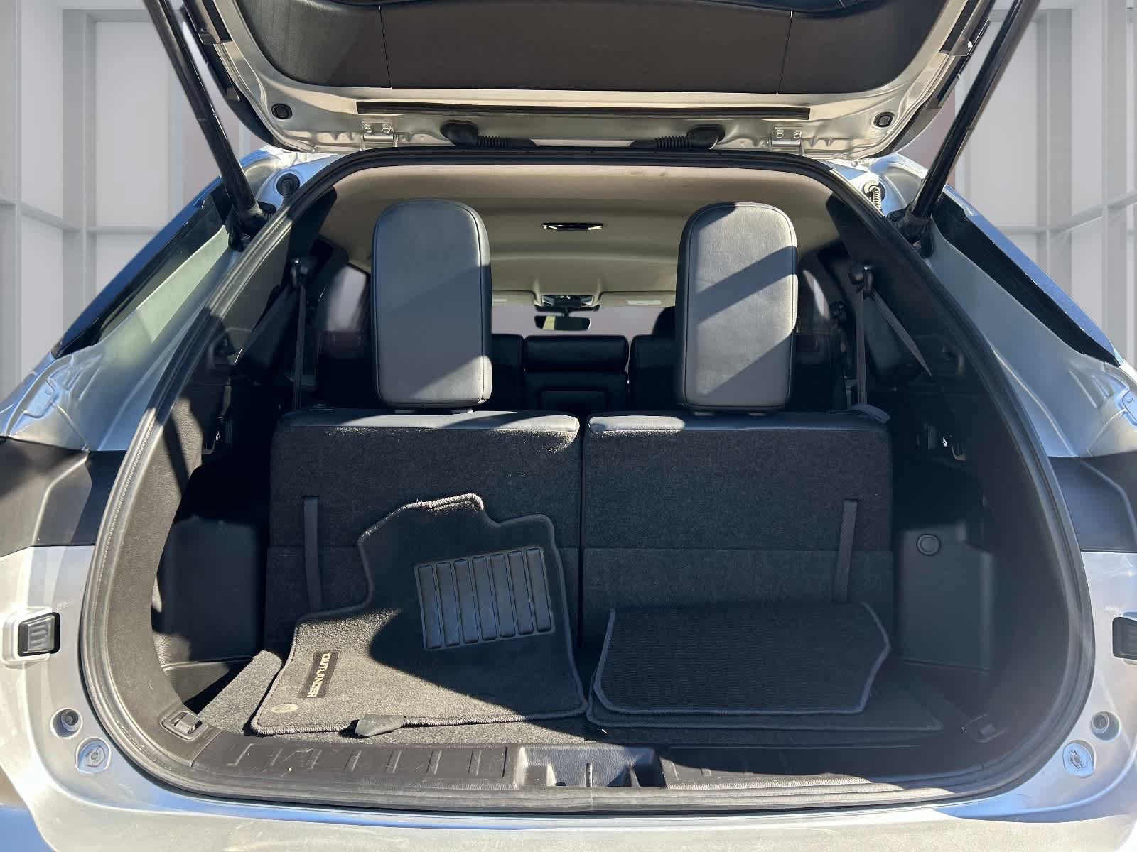 Used 2025 Mitsubishi Outlander SE AWD/4WD image 17