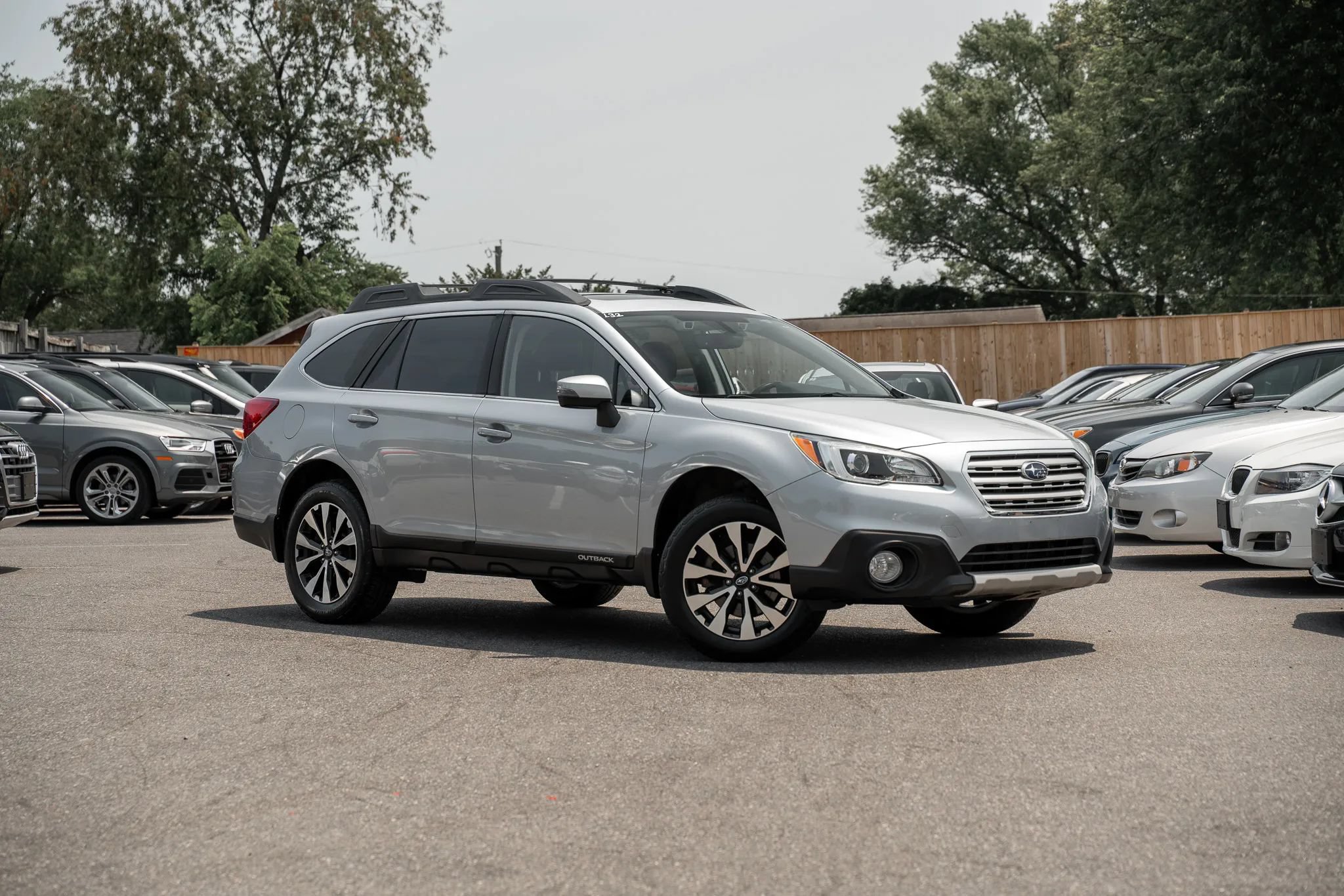 Used 2017 Subaru Outback 2.5i Limited AWD/4WD image 1