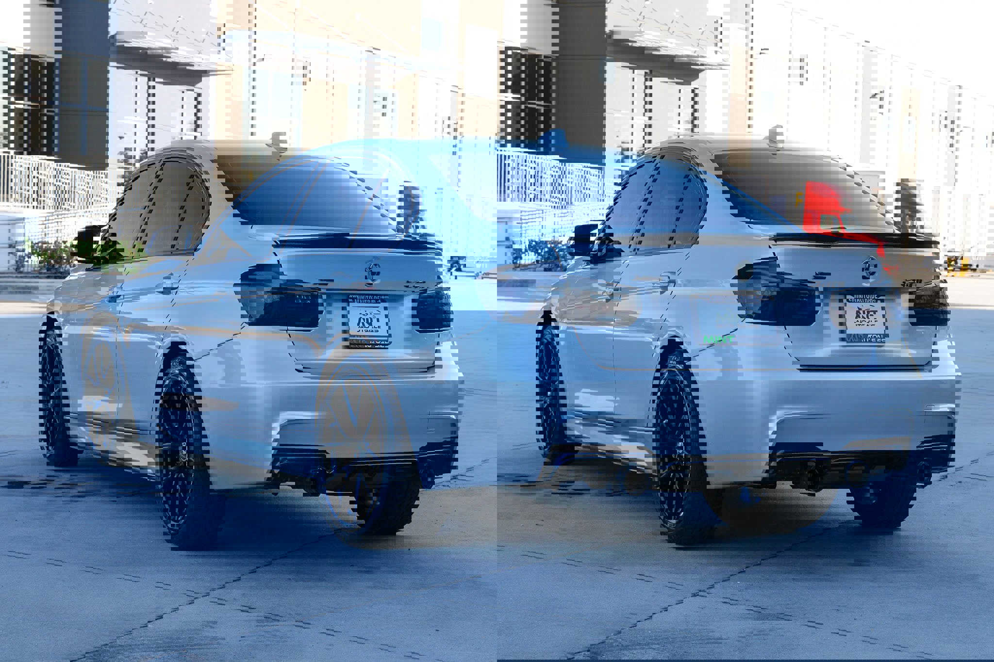 Used 2018 BMW 340i xDrive Sedan w/ Premium Package image 10