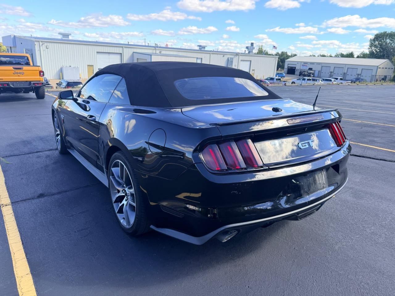 Used 2015 Ford Mustang GT Premium w/ Equipment Group 401A RWD image 7