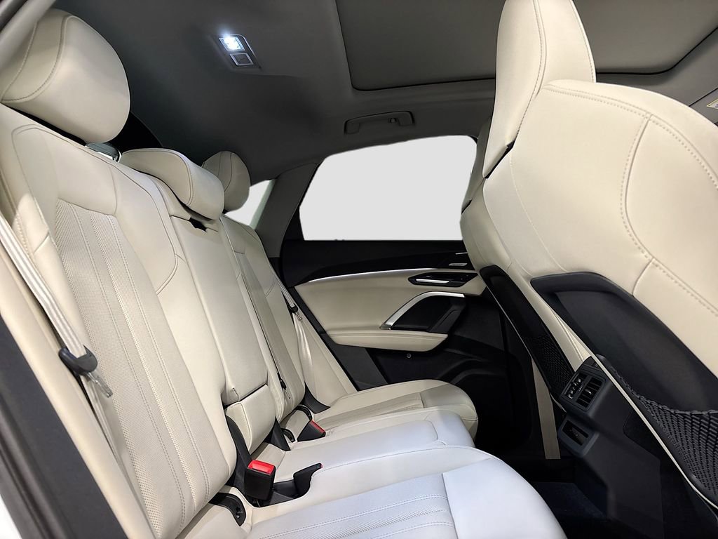 New 2026 Audi Q5 Premium Plus image 16