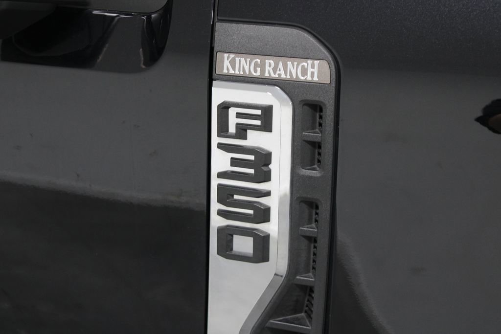 Used 2025 Ford F350 King Ranch w/ FX4 Off-Road Package AWD/4WD image 12