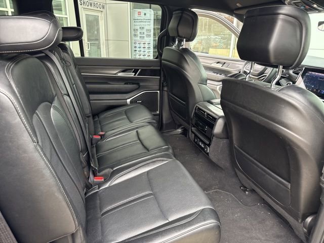 Used 2024 Jeep Wagoneer L Series II w/ Flexible Seating Group image 38