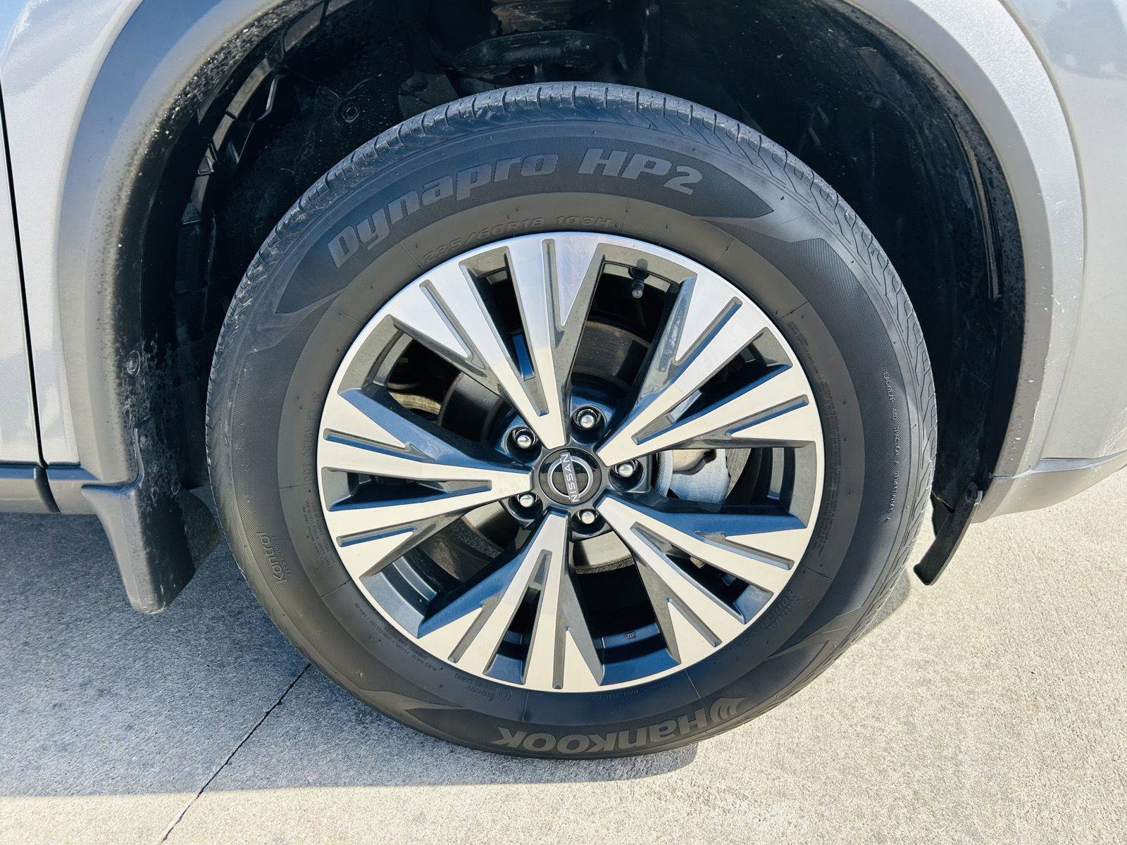 Used 2023 Nissan Rogue SV w/ SV Premium B Package image 40