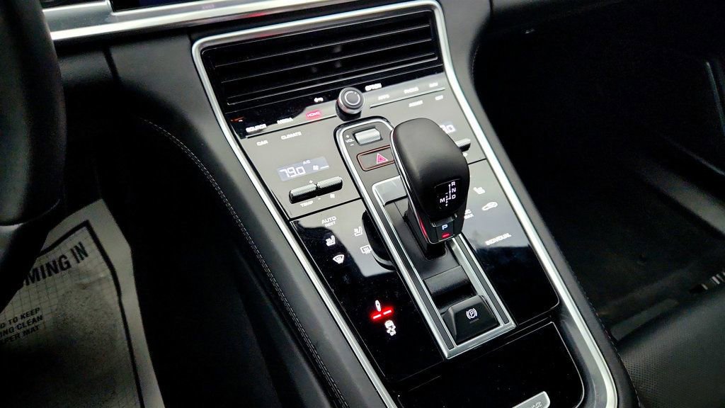 Used 2023 Porsche Panamera 4 Platinum Edition image 17