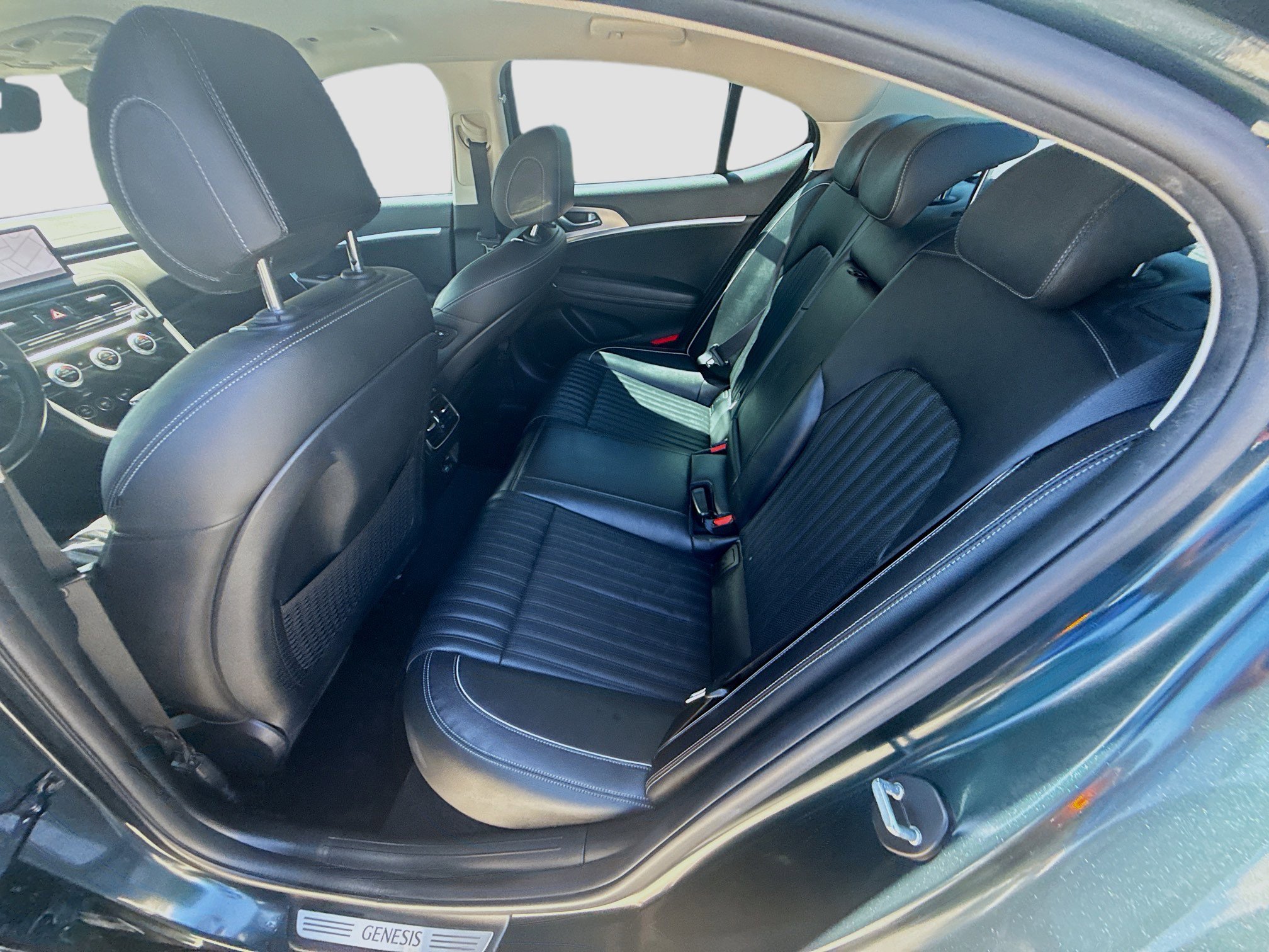 Used 2022 Genesis G70 3.3T image 24