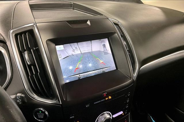 Used 2020 Ford Edge Titanium w/ Equipment Group 301A image 16