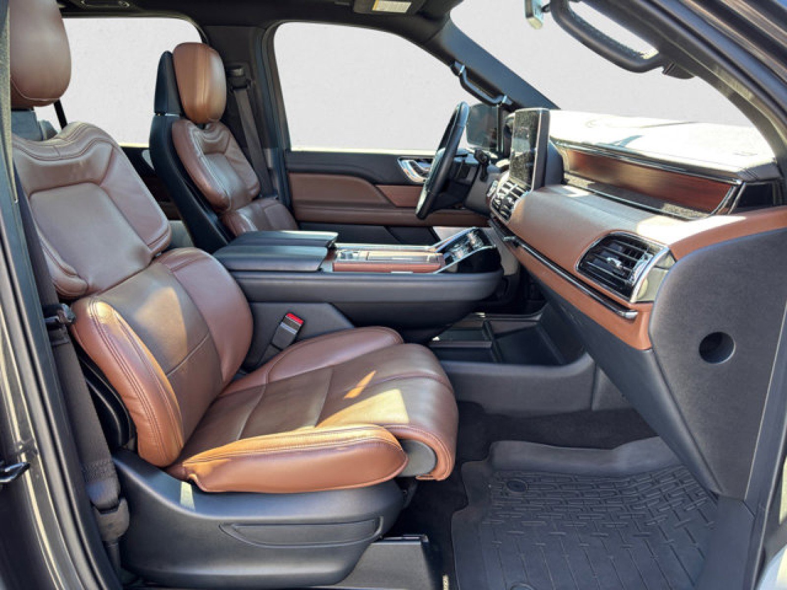 Used 2023 Lincoln Navigator L Reserve image 21
