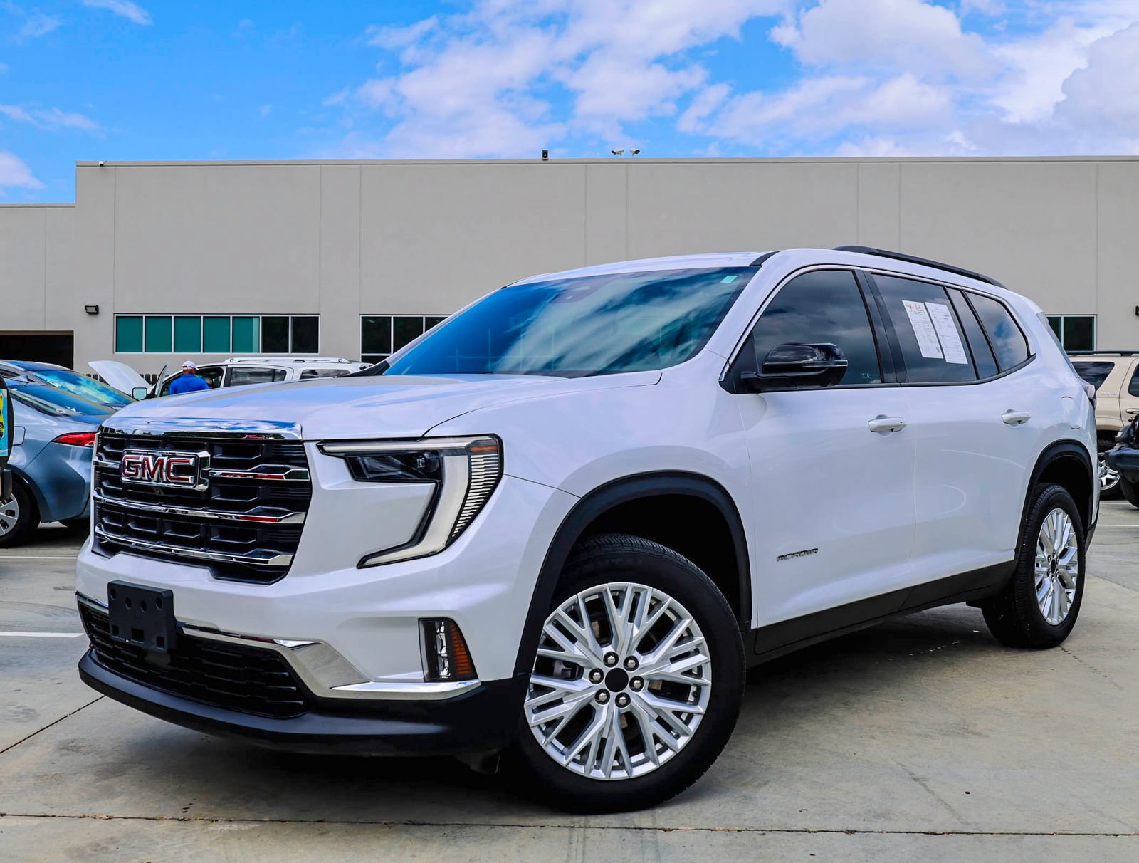 Used 2024 GMC Acadia Elevation w/ Luxury Package FWD video 1