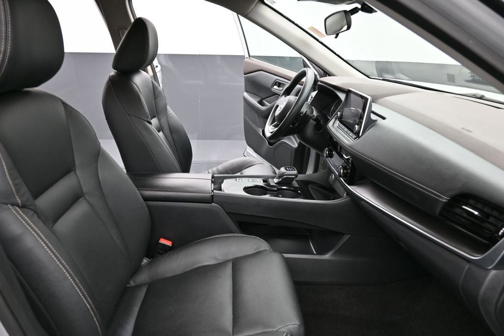 Used 2022 Nissan Rogue SV FWD image 26