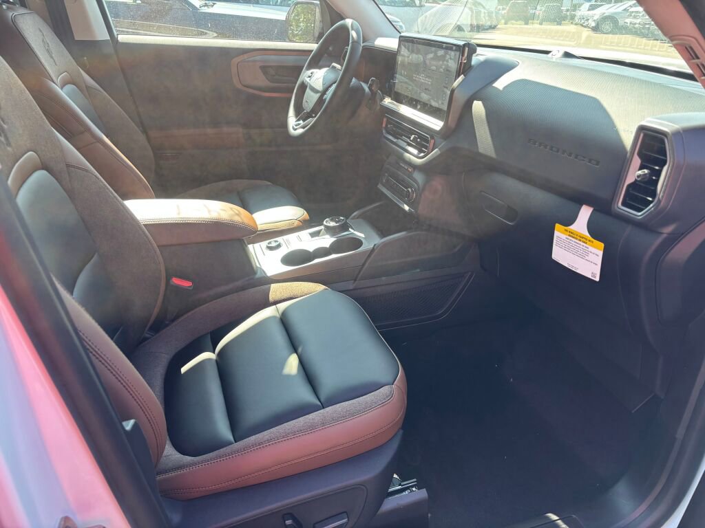 New 2025 Ford Bronco Sport Outer Banks w/ Outer Banks Tech Package+ image 14